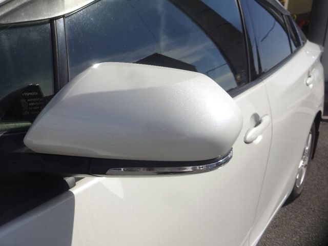 Toyota PRIUS 2016-10 13961-26