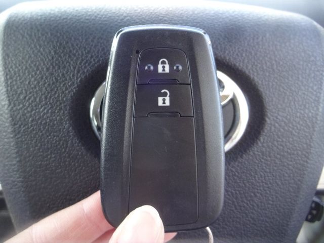 Toyota PRIUS 2016-10 13961-21