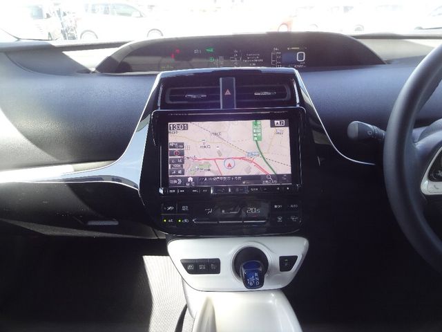 Toyota PRIUS 2016-10 13961-11