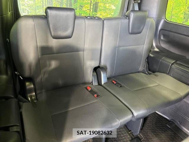 Toyota ESQUIRE 2019-09 268558-10