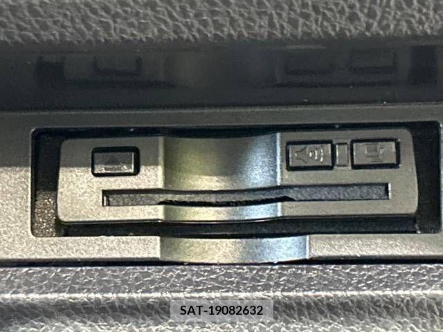 Toyota ESQUIRE 2019-09 268558-7