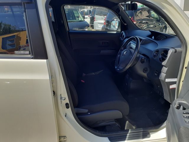 Toyota BB 2011-09 186693-1