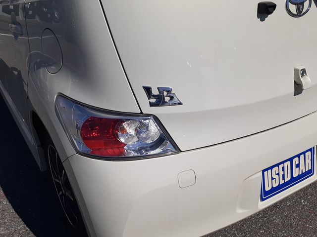 Toyota BB 2011-09 186693-11
