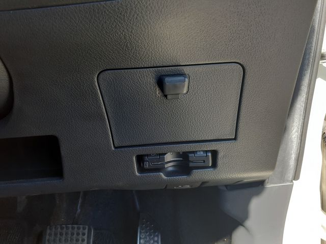 Toyota BB 2011-09 186693-24