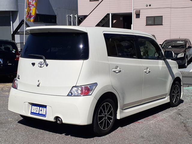 Toyota BB 2011-09 186693-2