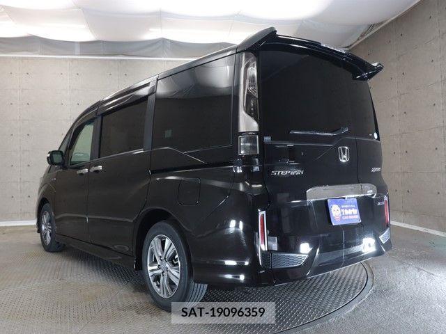 Honda e 2019-04 331944-24