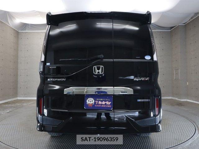 Honda e 2019-04 331944-23