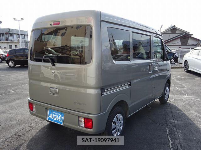 Suzuki EVERY 2024-03 297455-3