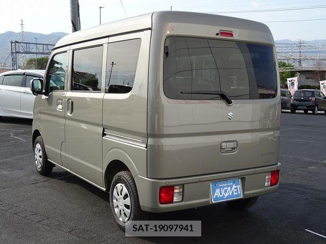 Suzuki EVERY 2024-03 297455-5