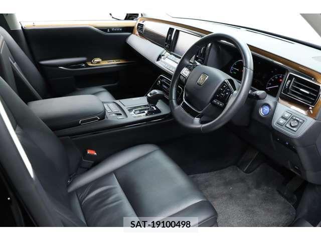 Toyota CENTURY 2019-04 222558-4
