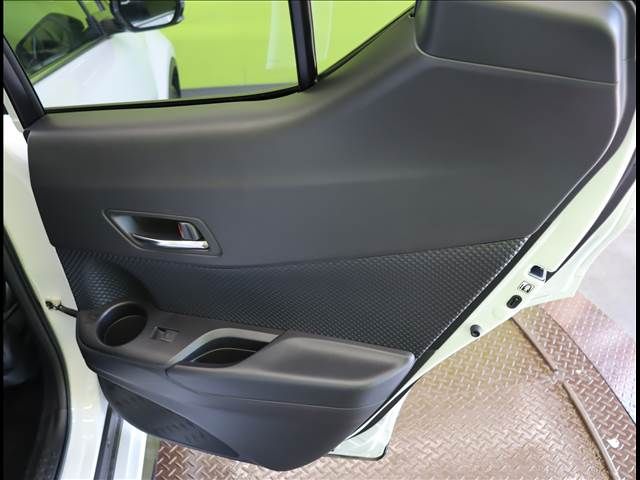 Toyota C-HR 2023-02 181024-22