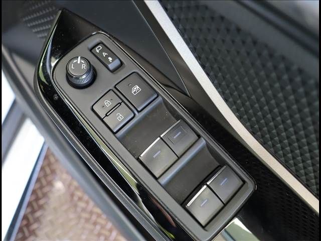 Toyota C-HR 2023-02 181024-17