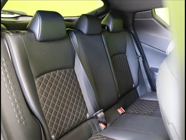 Toyota C-HR 2023-02 181024-21