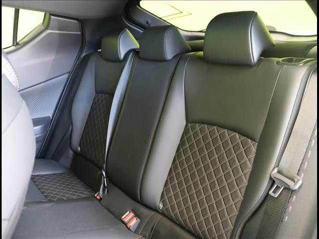 Toyota C-HR 2023-02 181024-25