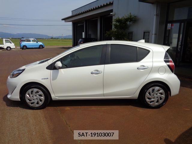 Toyota AQUA 2019-06 314095-5
