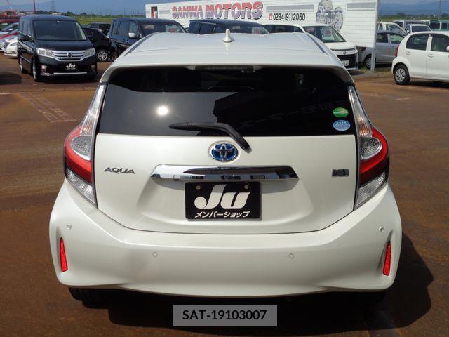 Toyota AQUA 2019-06 314095-3
