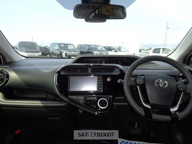 Toyota AQUA 2019-06 314095-8