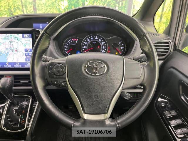 Toyota VOXY 2018-03 288882-12