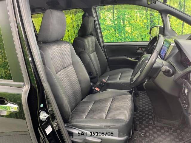 Toyota VOXY 2018-03 288882-8