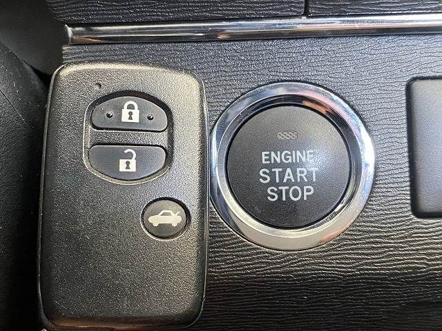 Toyota AVENSIS 2013-03 17813-7