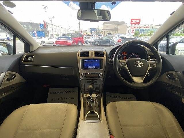Toyota AVENSIS 2013-03 17813-1