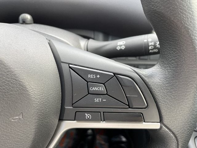 Nissan SERENA 2018-07 24077-17