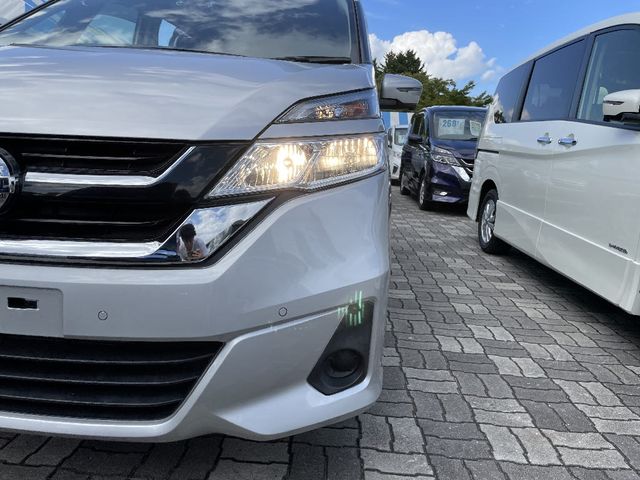 Nissan SERENA 2018-07 24077-27