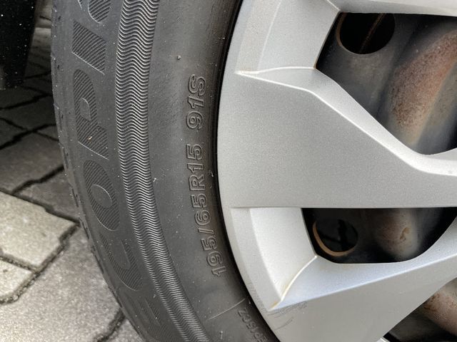 Nissan SERENA 2018-07 24077-24