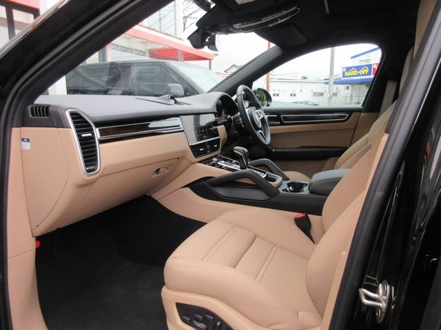 Porsche CAYENNE 2023-04 183120-18