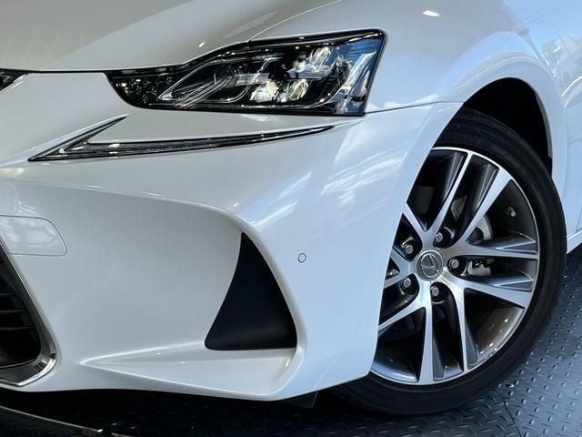 Lexus IS 2017-03 185200-2
