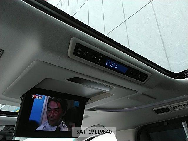 Toyota VELLFIRE 2019-08 299492-8