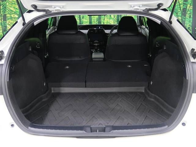 Toyota PRIUS 2020-02 182080-11