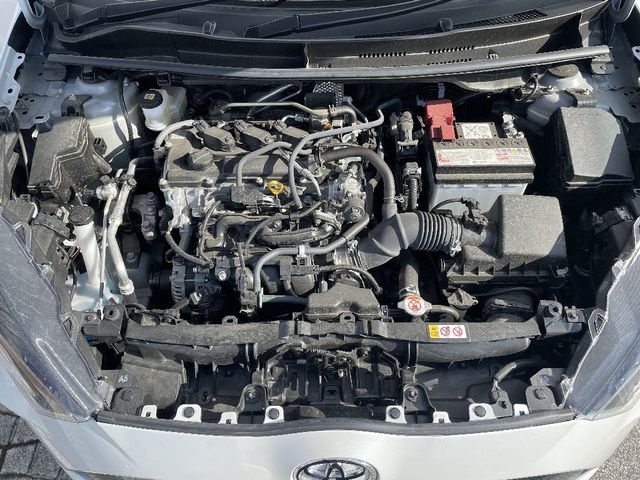 Toyota YARIS 2022-11 28156-24