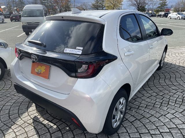 Toyota YARIS 2022-11 28156-2