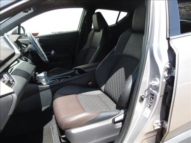 Toyota C-HR 2017-06 5609-11