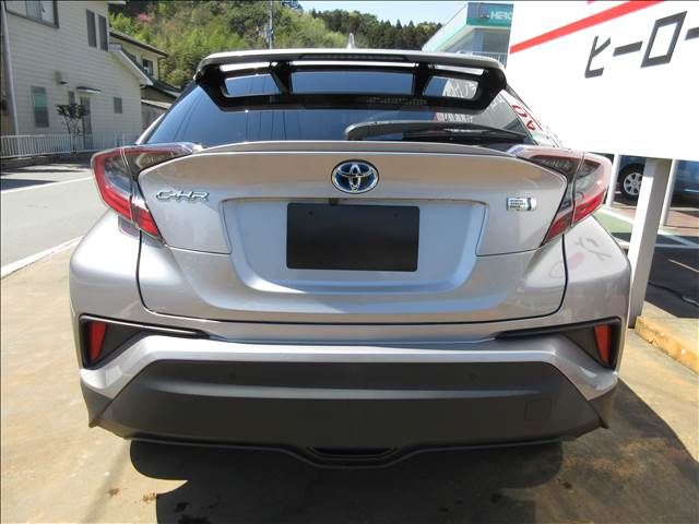 Toyota C-HR 2017-06 5609-3