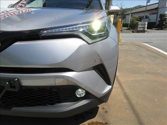 Toyota C-HR 2017-06 5609-23