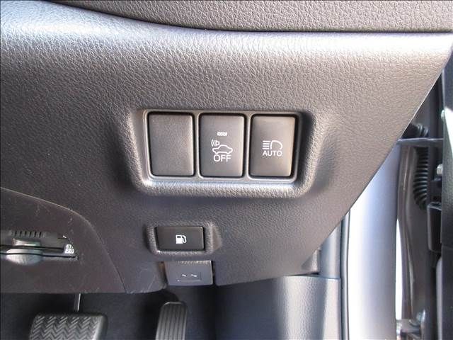 Toyota C-HR 2017-06 5609-19