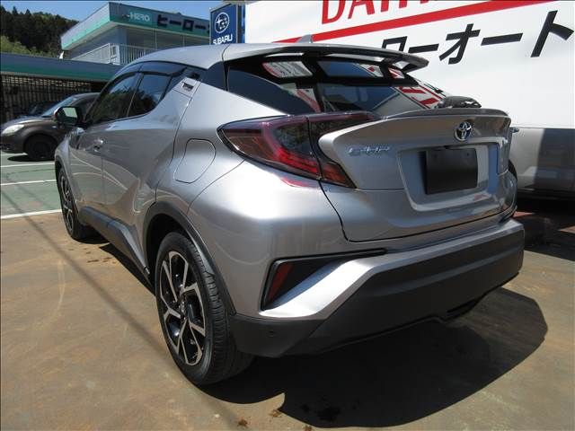 Toyota C-HR 2017-06 5609-1