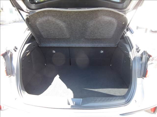 Toyota C-HR 2017-06 5609-5