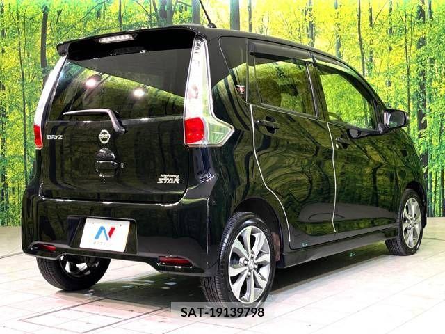 Nissan DAYZ 2013-11 323266-17
