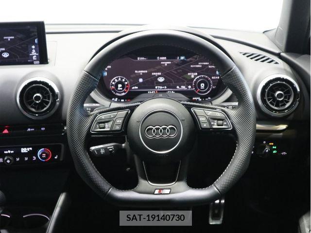 Audi A3 2019-09 239526-10
