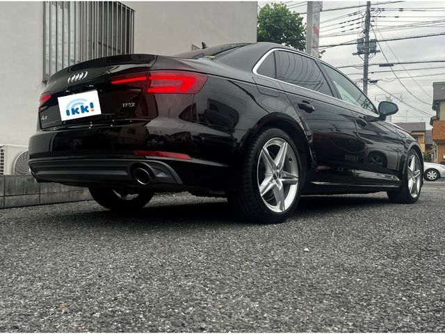 Audi A4 2018-09 3476-2