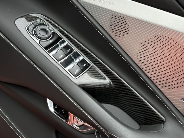 Chevrolet CORVETTE 2021-09 24358-13