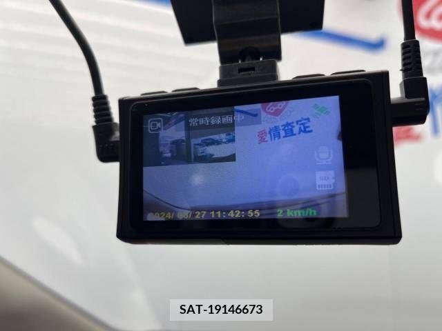 Nissan NOTE 2019-04 250315-18