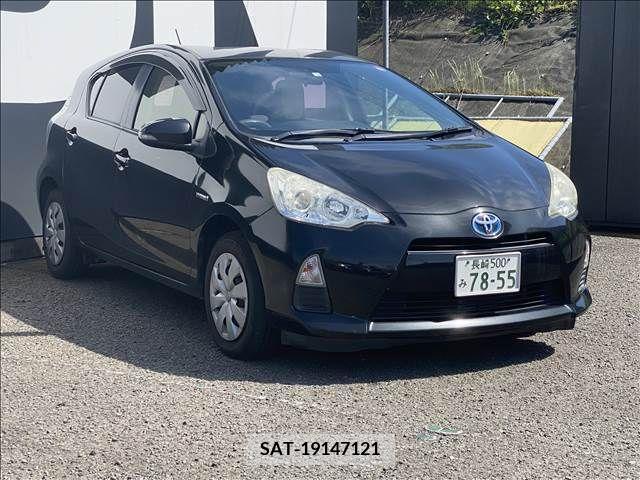 Toyota AQUA 2012-04 292313-2