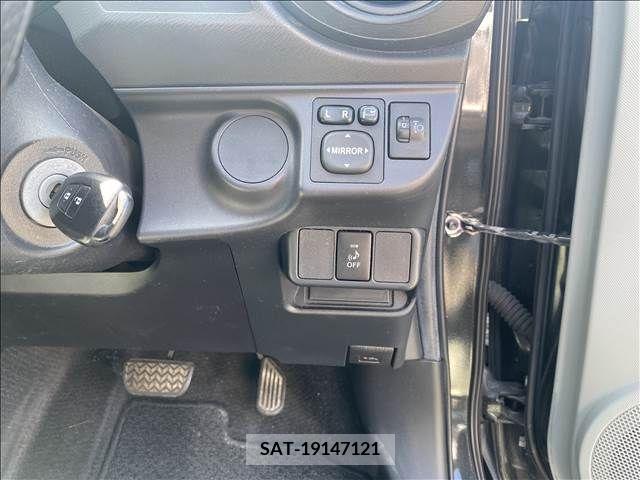 Toyota AQUA 2012-04 292313-9