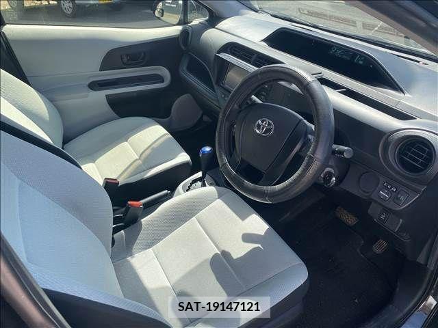 Toyota AQUA 2012-04 292313-10