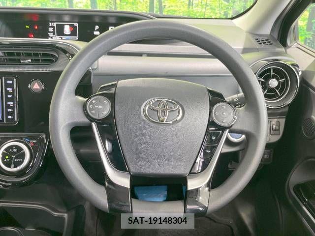 Toyota AQUA 2019-02 383898-11