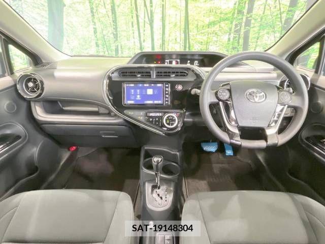 Toyota AQUA 2019-02 383898-1